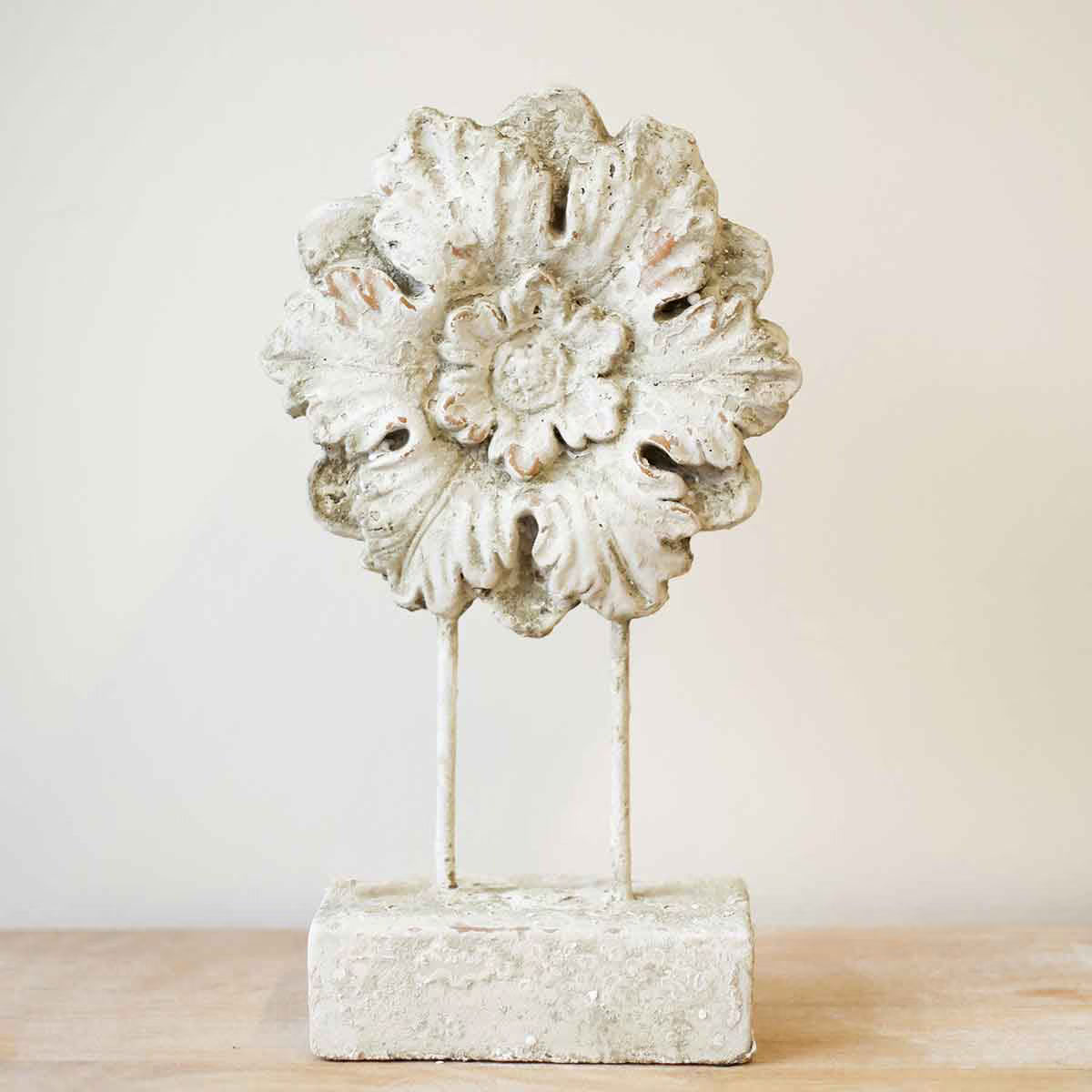Flora Medallion