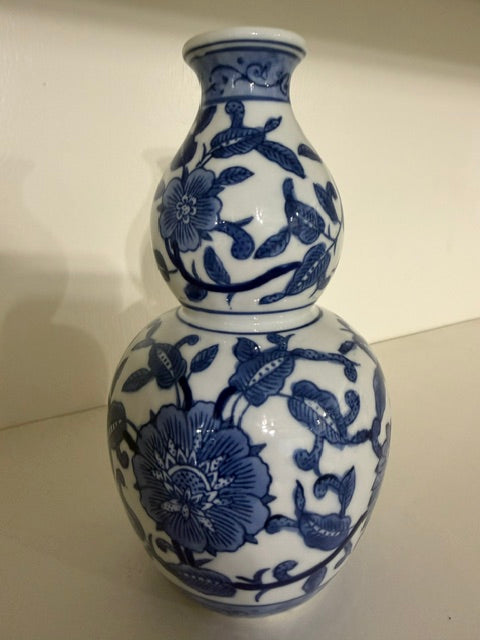 BB Dynasty Accent Vase Blue