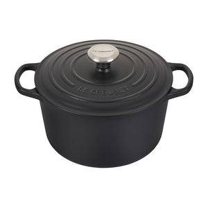 Open image in slideshow, Signature 5.25qt Dutch Oven
